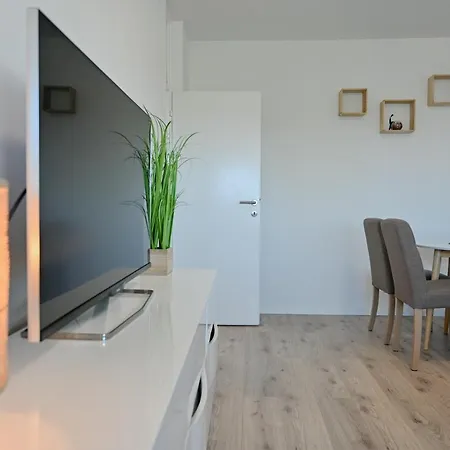 דירה Armando זאדאר